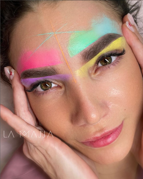 Jak snadno a efektivně zaměřit tvar obočí pomocí nitky? Tipy a triky pro perfektní výsledky
